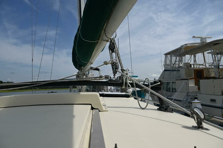 1980 Pearson Pilothouse 365