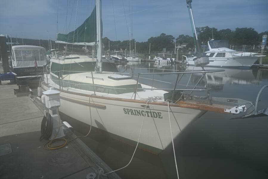 1980 Pearson Pilothouse 365