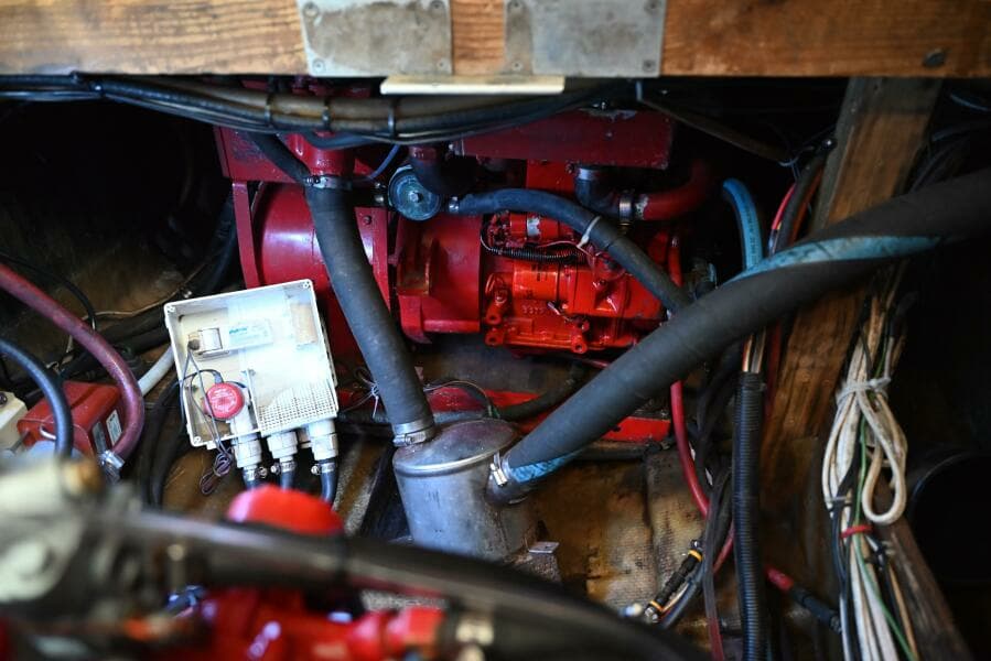 1980 Pearson Pilothouse 365