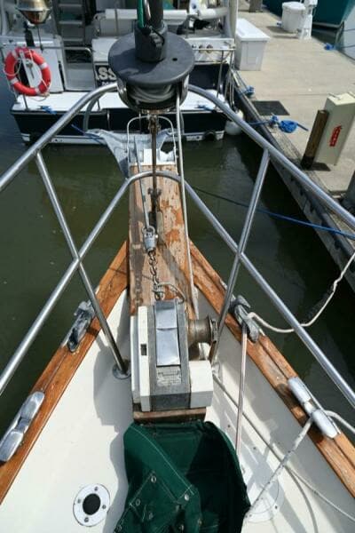1980 Pearson Pilothouse 365