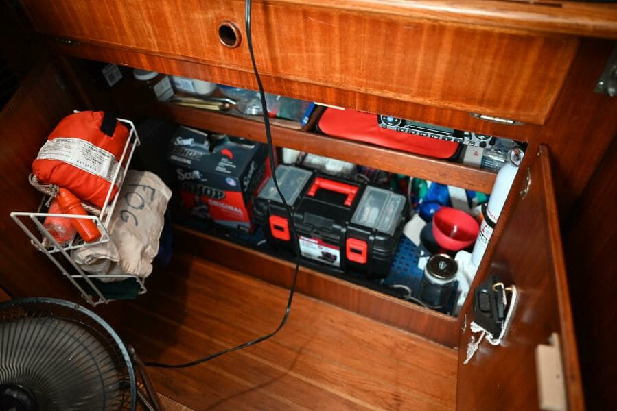 1980 Pearson Pilothouse 365