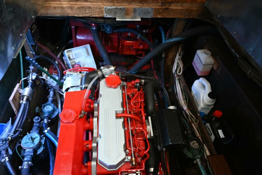 1980 Pearson Pilothouse 365