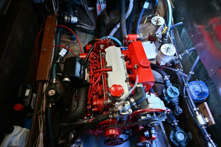 1980 Pearson Pilothouse 365