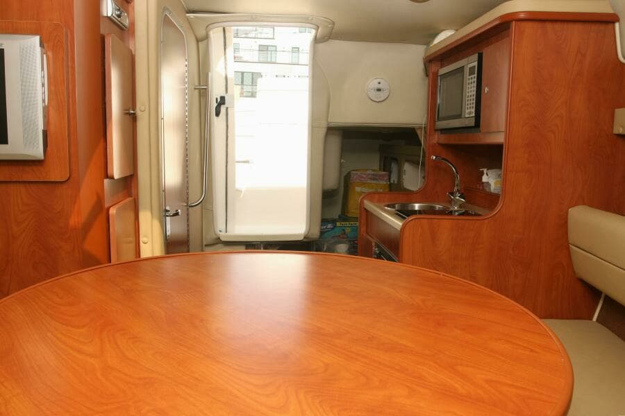 2006 Rinker 270 Fiesta Vee