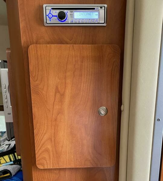 2006 Rinker 270 Fiesta Vee