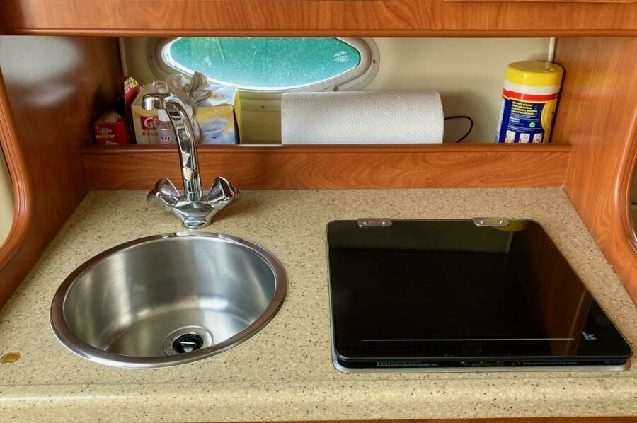 2006 Rinker 270 Fiesta Vee