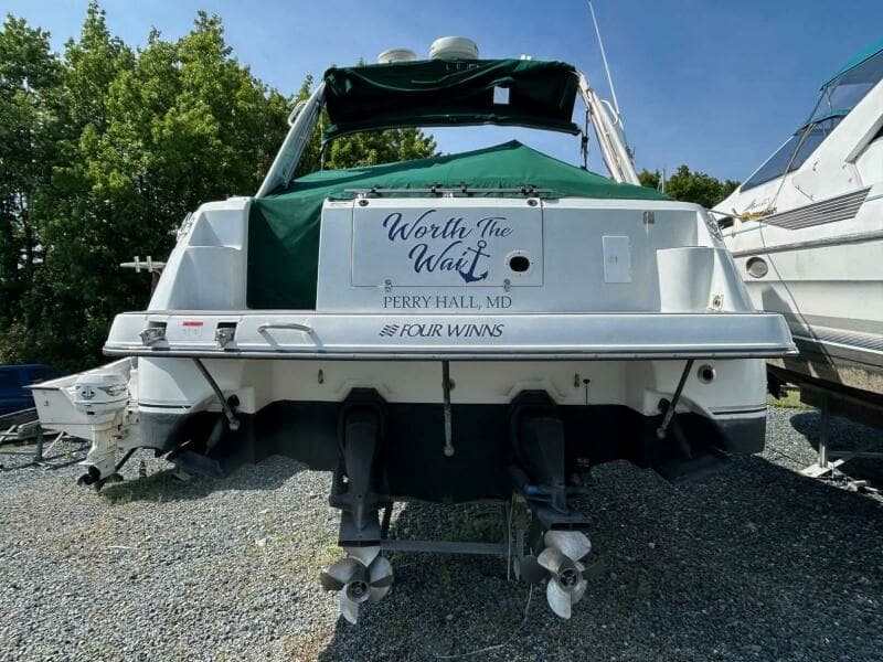 2001 Four Winns 328 Vista