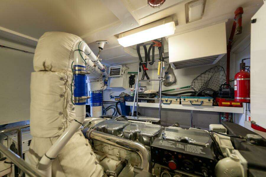 2007 Lazzara 74 Motor Yacht Kathleen