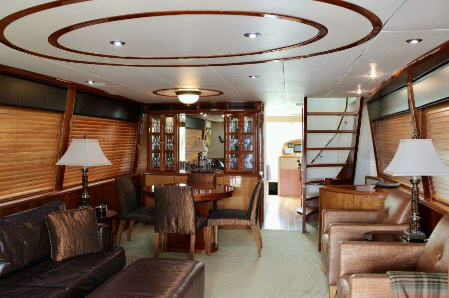 2007 Lazzara 74 Motor Yacht Kathleen