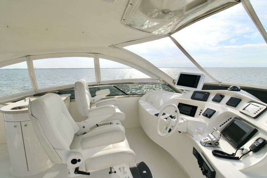 2007 Lazzara 74 Motor Yacht Kathleen