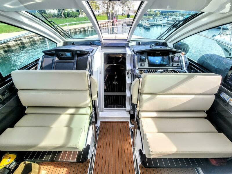 2017 Monterey 360 Sport Coupe