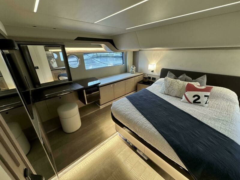 2023 Absolute 52 Navetta
