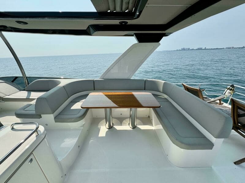 2023 Absolute 52 Navetta