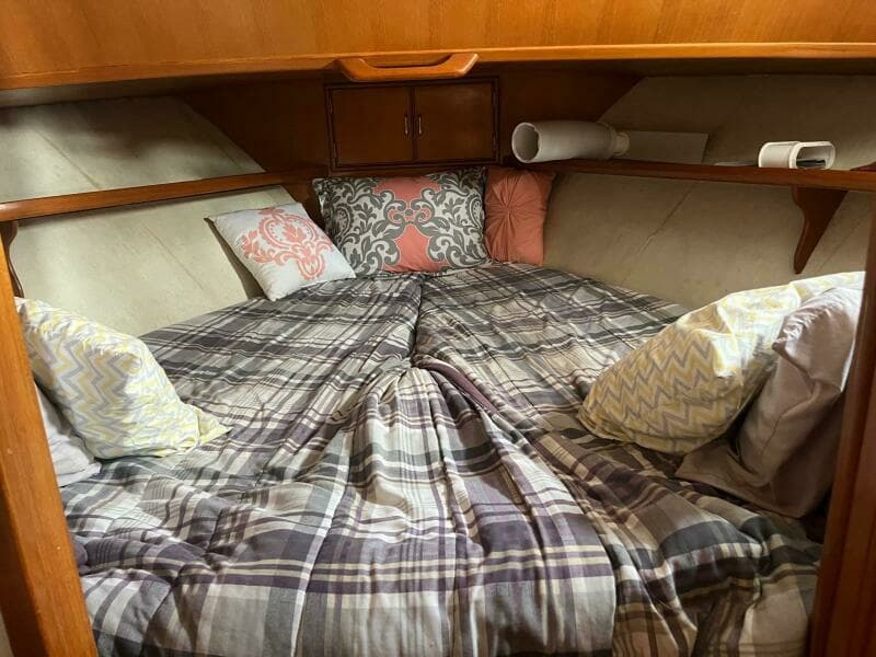 1988 CHB 46 Motor Yacht