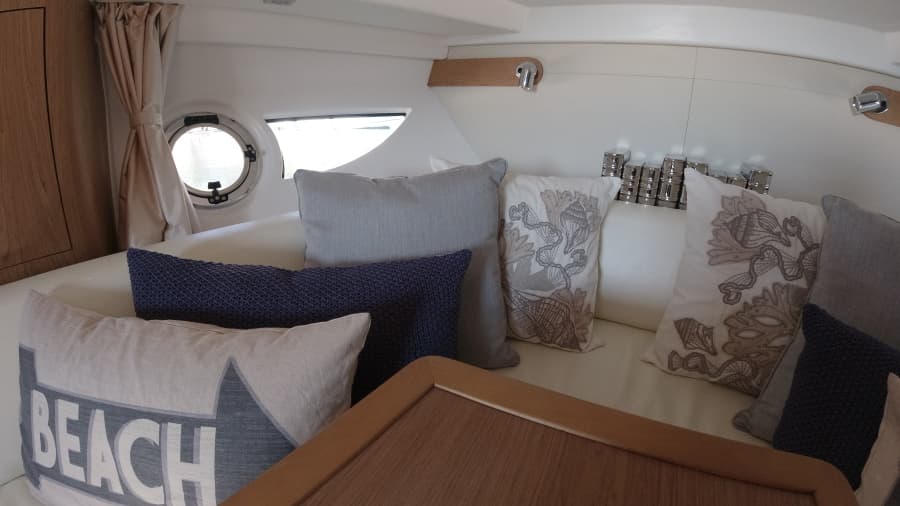 2016 Beneteau Gran Turismo 35