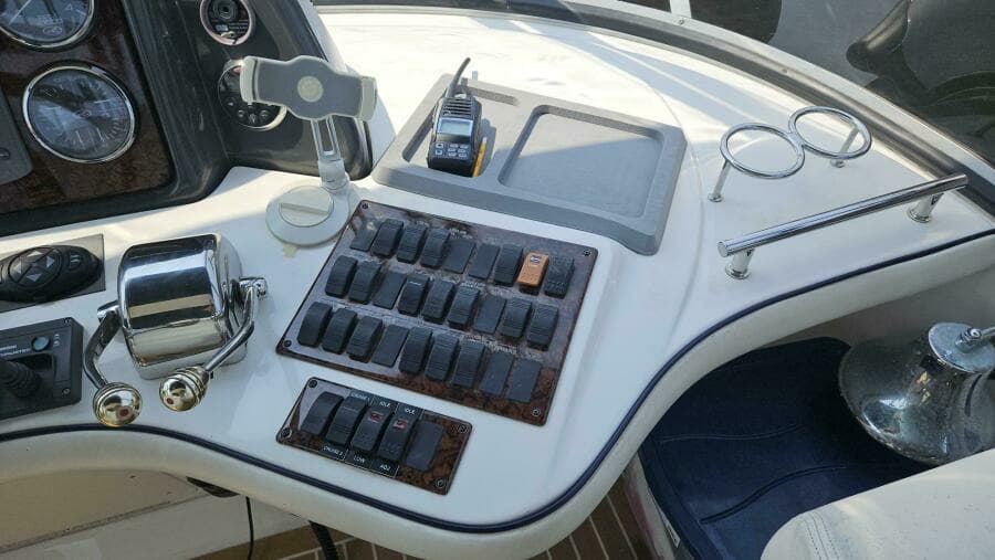 2006 Sea Ray 44 Sedan Bridge