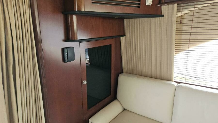 2006 Sea Ray 44 Sedan Bridge