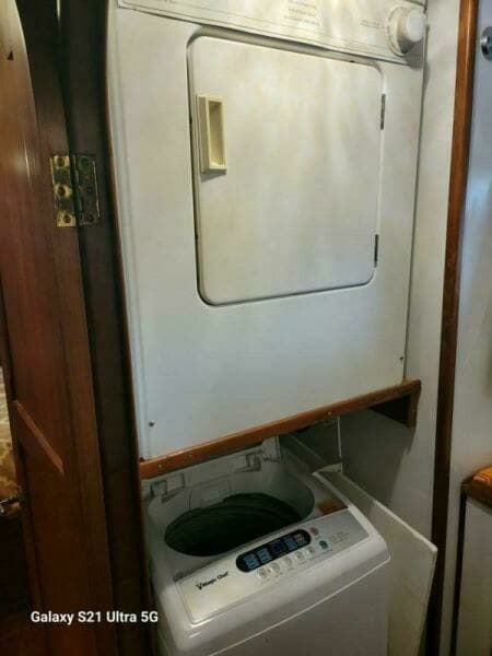 1987 Marine Trader Wide Body