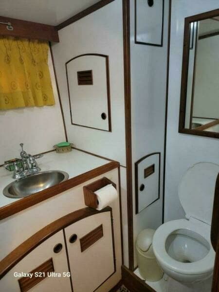 1987 Marine Trader Wide Body