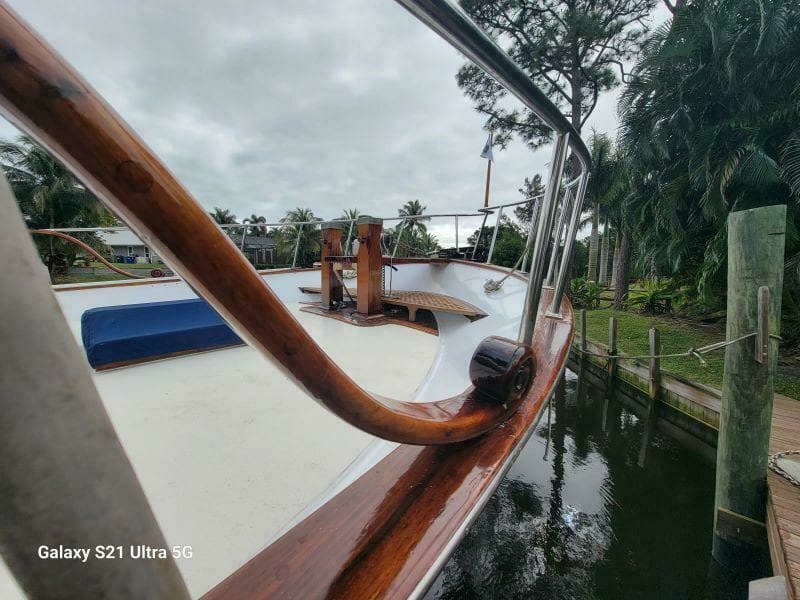 1987 Marine Trader Wide Body