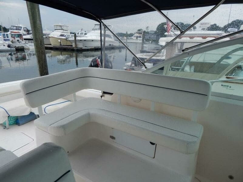 2004 Tiara Yachts 2900 Coronet Harbor Edition