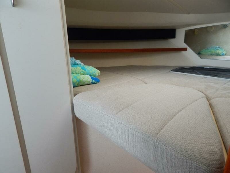 2004 Tiara Yachts 2900 Coronet Harbor Edition