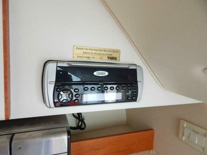 2004 Tiara Yachts 2900 Coronet Harbor Edition