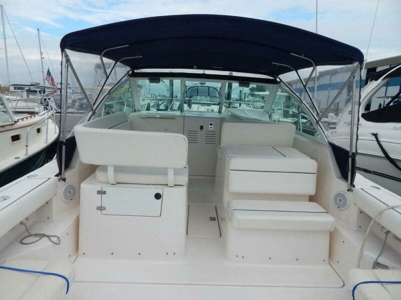 2004 Tiara Yachts 2900 Coronet Harbor Edition