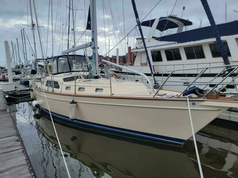 2005 Island Packet 485