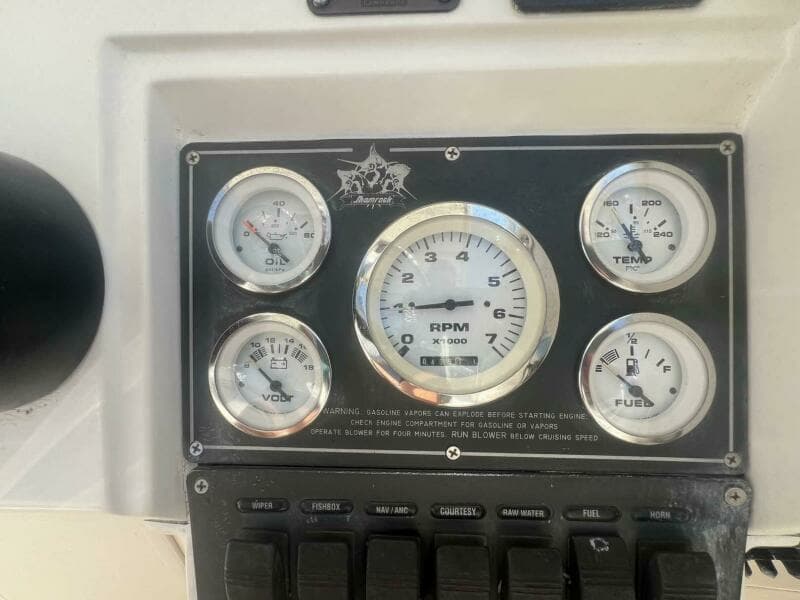 2005 Shamrock 220 Predator