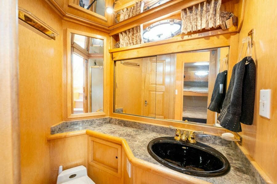 1997 Navigator Sundance 5600