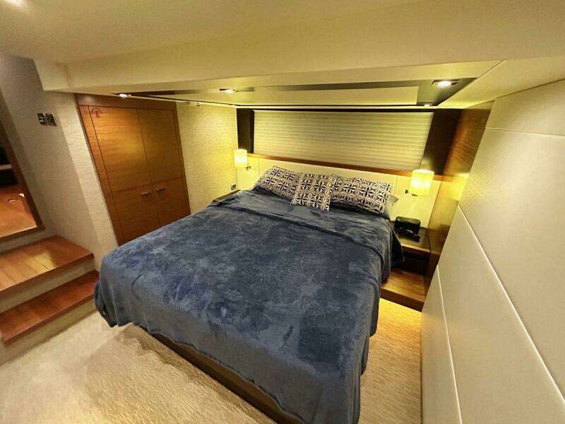 Master Cabin Starboard
