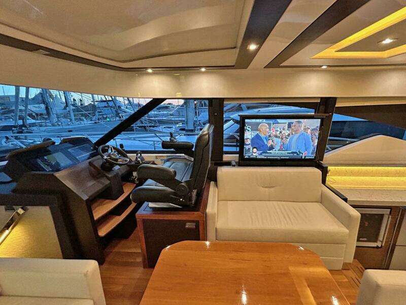 Salon Starboard Copy