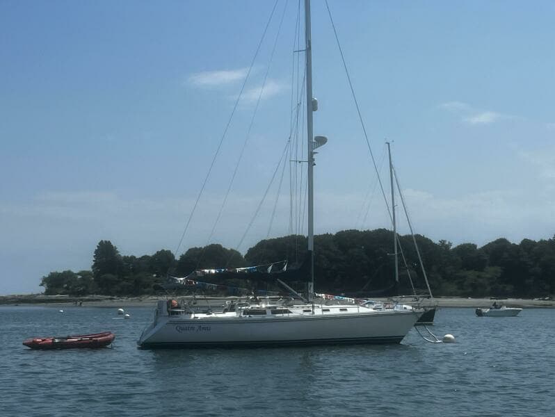 QUATRE AMIS On Mooring Strbrd