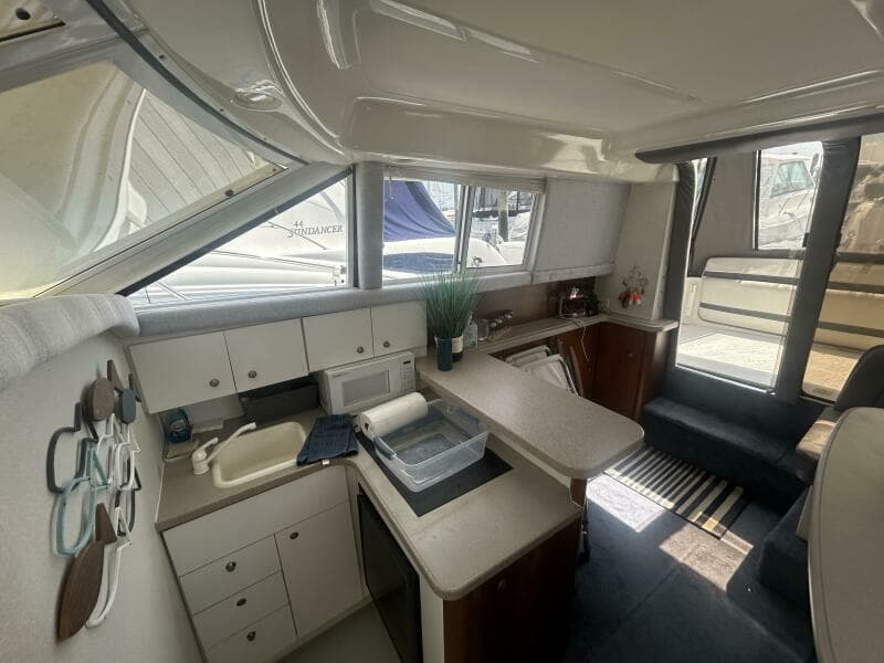 1996 Silverton 312 Sedan Cruiser