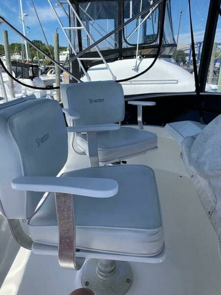Helm Seats