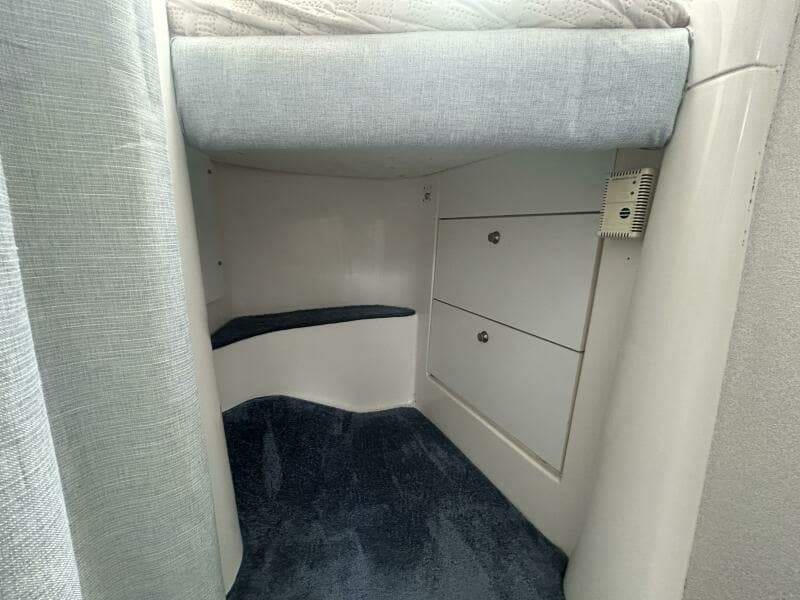 1996 Silverton 312 Sedan Cruiser