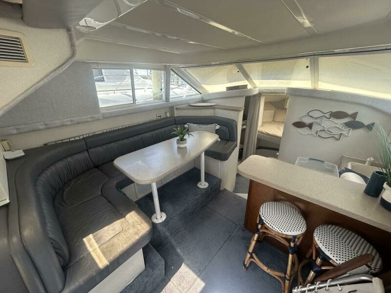 1996 Silverton 312 Sedan Cruiser