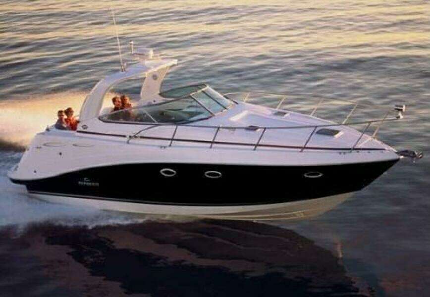 2007 Rinker 350 Express Cruiser
