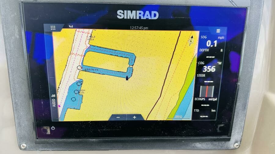 2007 Rinker 350 Express Cruiser