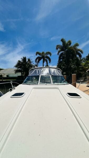2007 Rinker 350 Express Cruiser