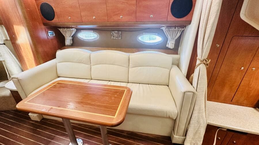 2007 Rinker 350 Express Cruiser