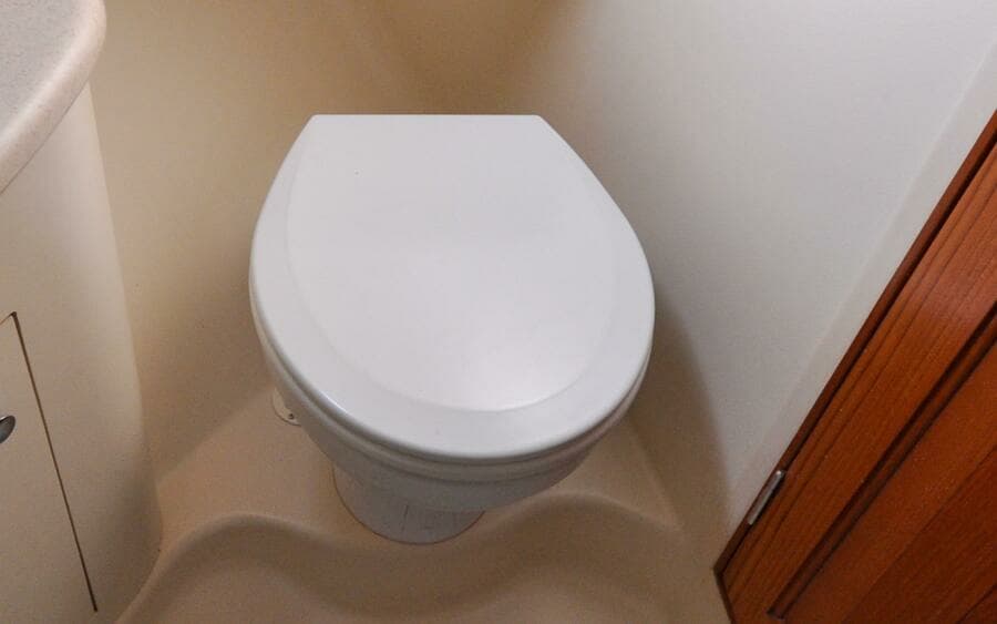 Hunter 45CC   Coralee   Offered For Sale641