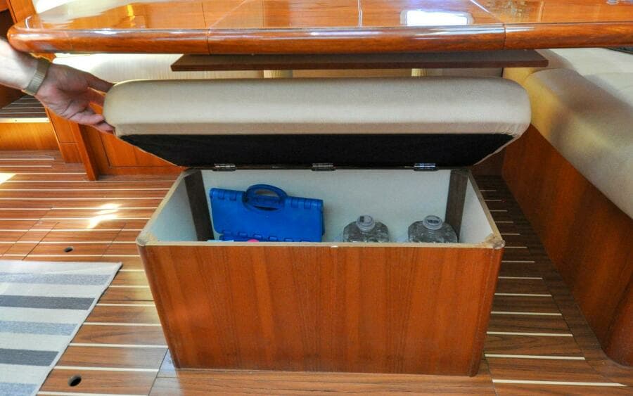 Hunter 45CC   Coralee   Offered For Sale695