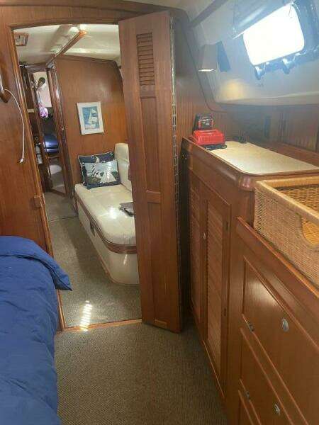 1995 Island Packet 40