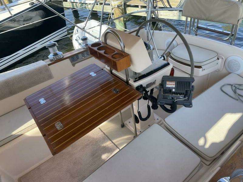 1995 Island Packet 40