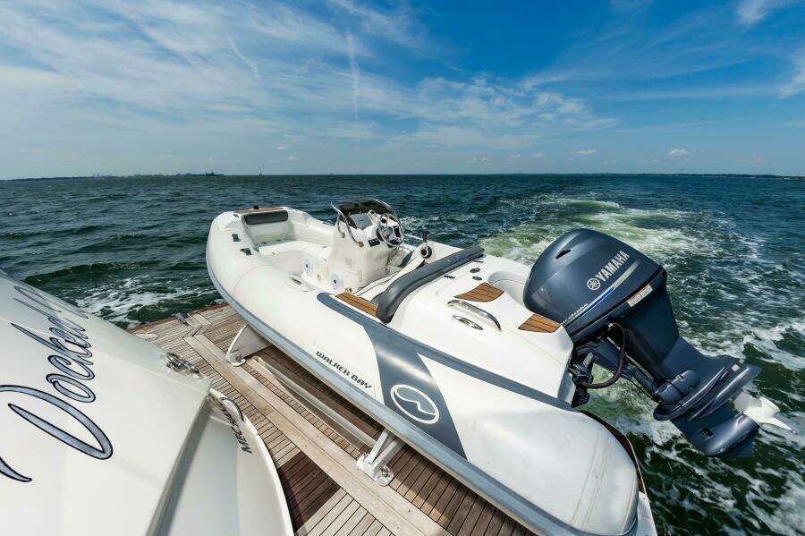 2013 Marquis 63 Sport Yacht