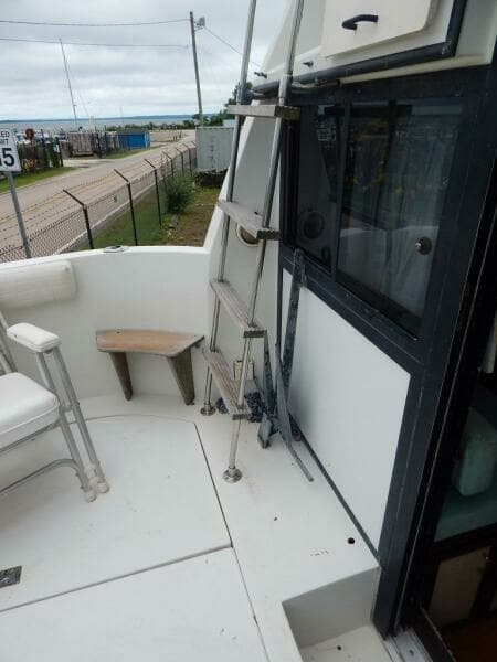 1983 Carver Mariner 2897