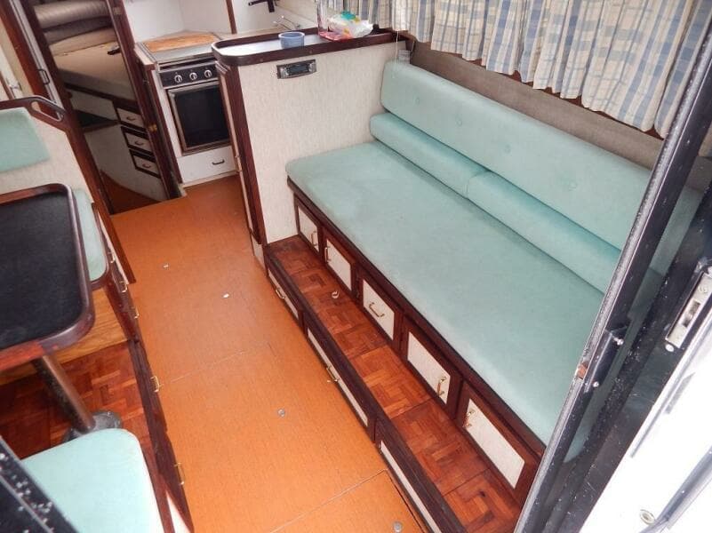 1983 Carver Mariner 2897