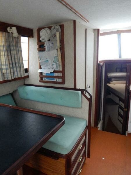 1983 Carver Mariner 2897